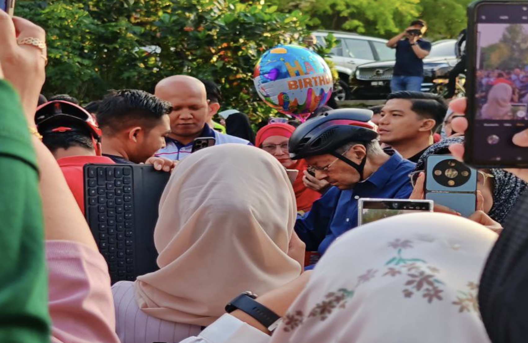 Gambar Tun Dr Mahathir
